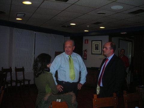 Foto: Grupo de discusin de Bilbao , Batzoki de Larrazabal 