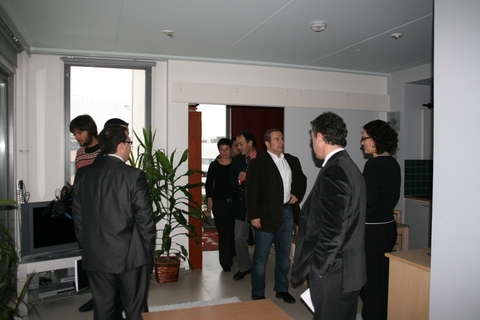 Foto: Visita a casas de alquiler para estudiantes gestionadas por la asociacin Hoas 