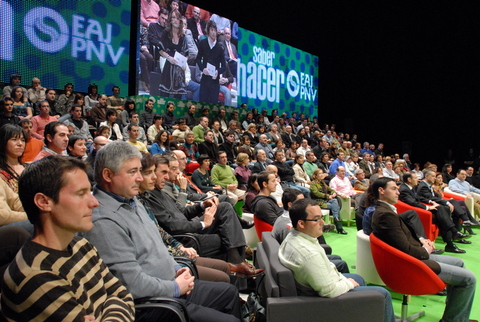 Foto: Varios de los participantes en los grupo de dicusin del proyecto Think Gaur 